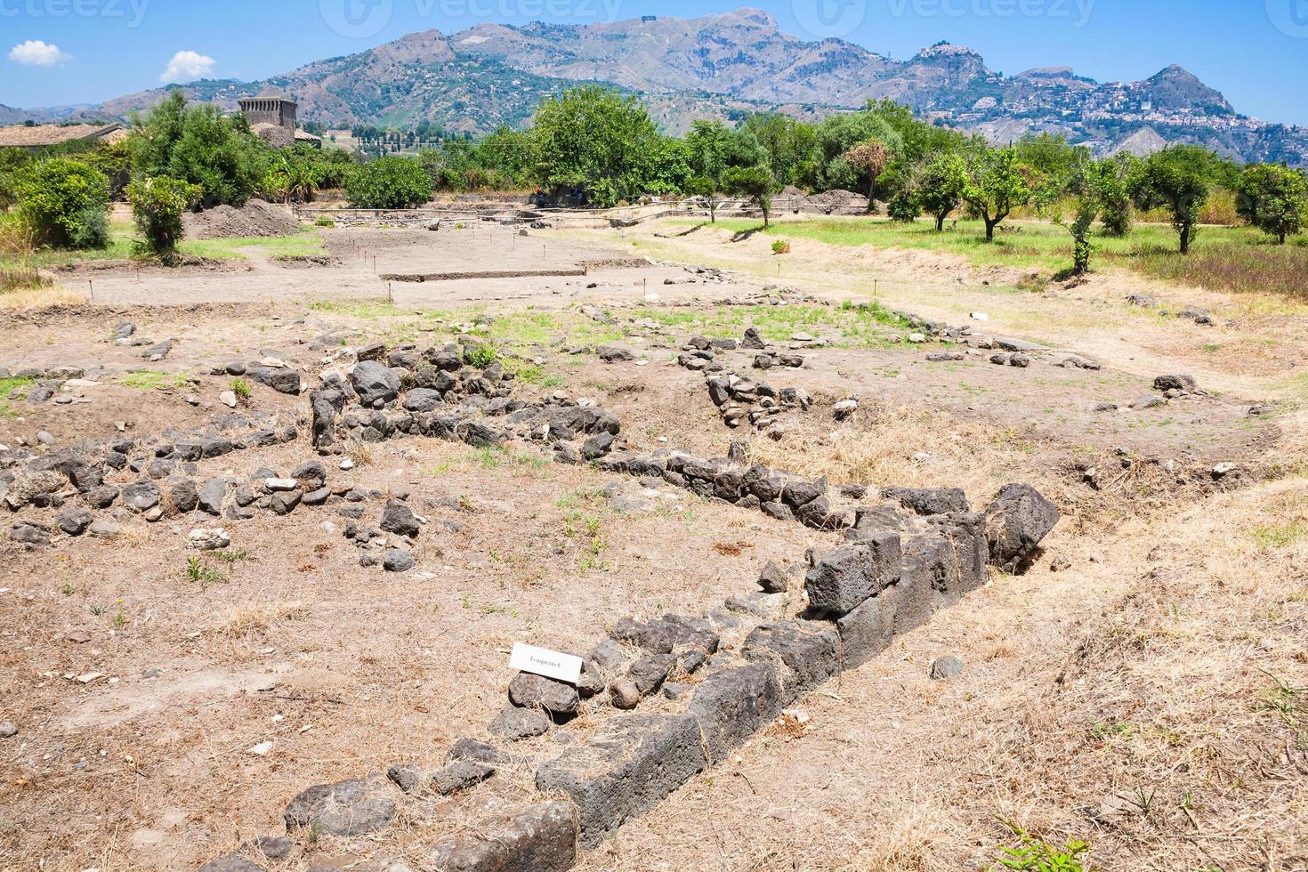 naxos archeologisch park in giardini naxos foto