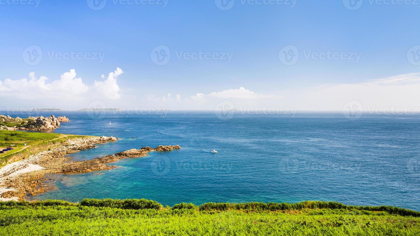 visie van coas van Engels kanaal van sint-guirec foto