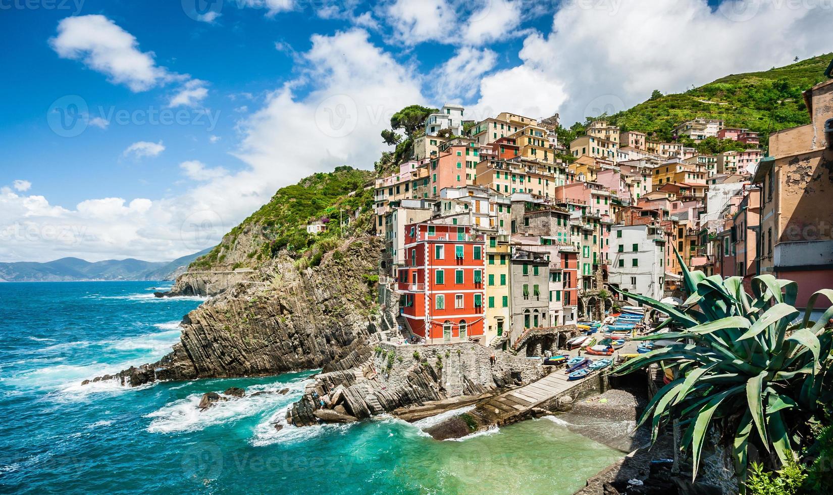 Riomaggiore vissersdorp in Cinque Terre, Ligurië, Italië foto