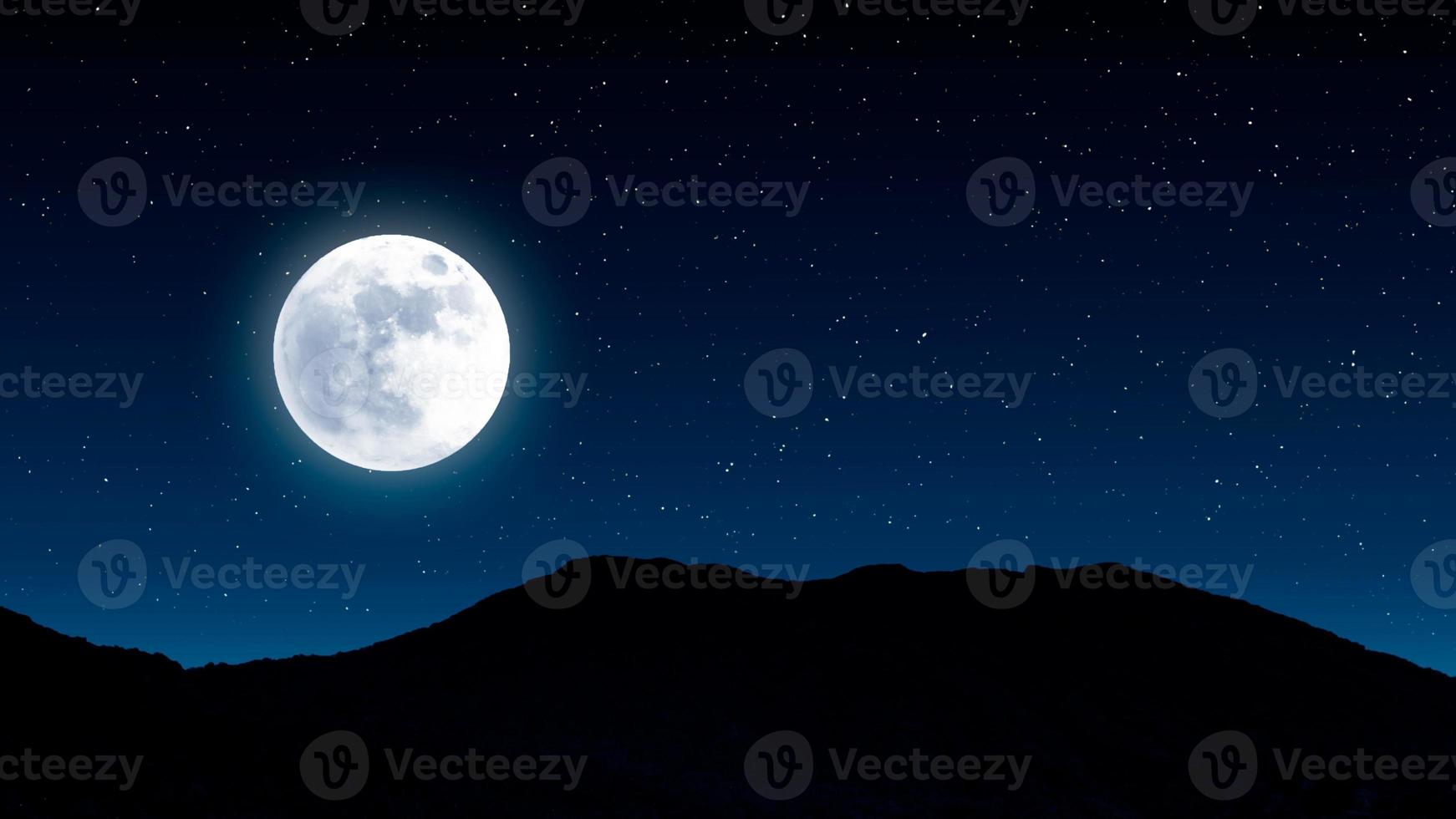 sterrenhemel lucht Bij berg met maan. foto