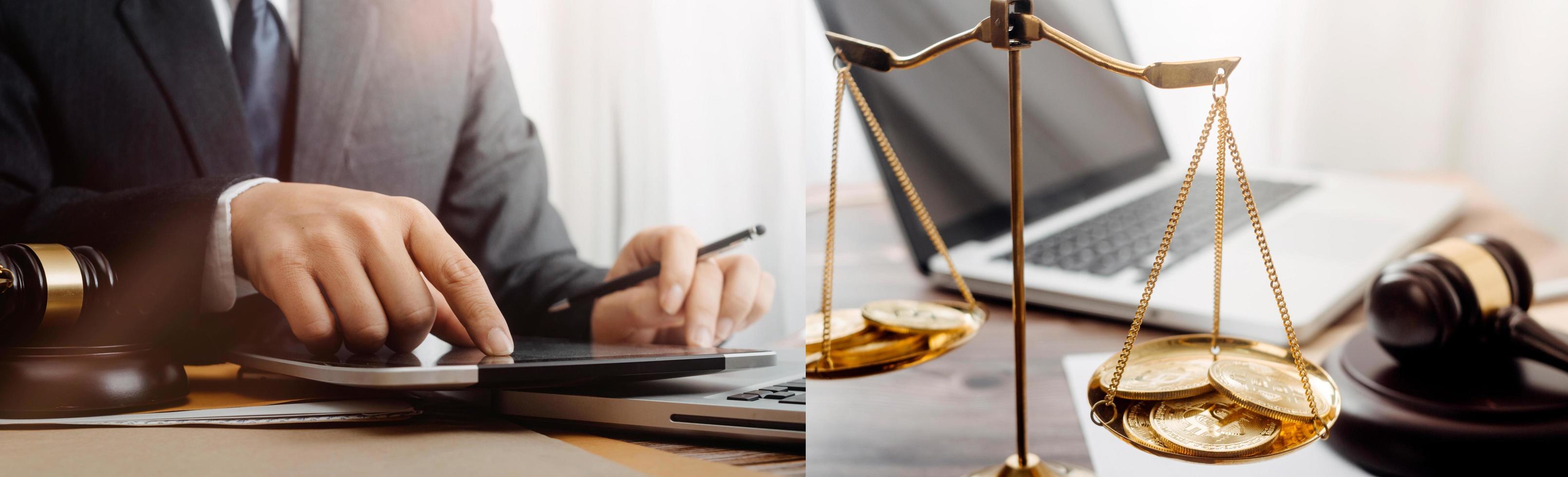 zaken en advocaten bespreken contractpapieren met koperen schaal op bureau in kantoor. wet, juridische diensten, advies, rechtvaardigheid en wet concept foto met film grain effect