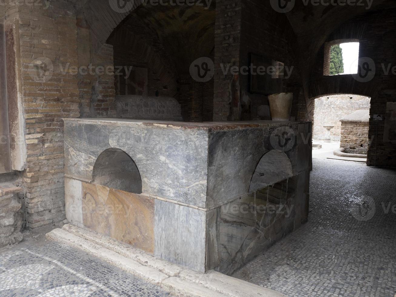 thermopolie oud wijn bar Bij oud oude ostia archeologisch ruïnes foto