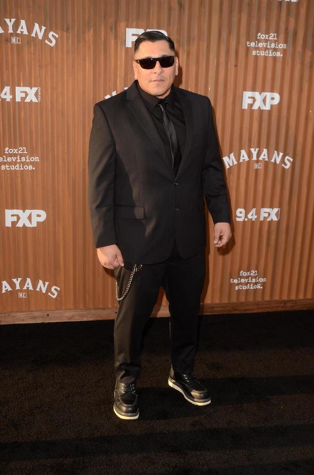 los angeles, 28 aug - frankie loyaal bij de mayans mc rode loper première in het tcl chinese theater imax op 28 augustus 2018 in los angeles, ca foto