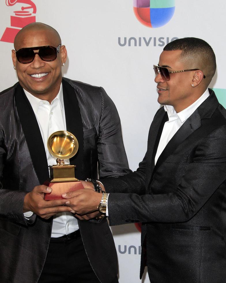 las vegas, 17 nov - gente de zona, randy malcolm martinez, alexander delgado op de 17e jaarlijkse latin grammy awards perszaal in t-mobile arena op 17 november 2016 in las vegas, nv foto