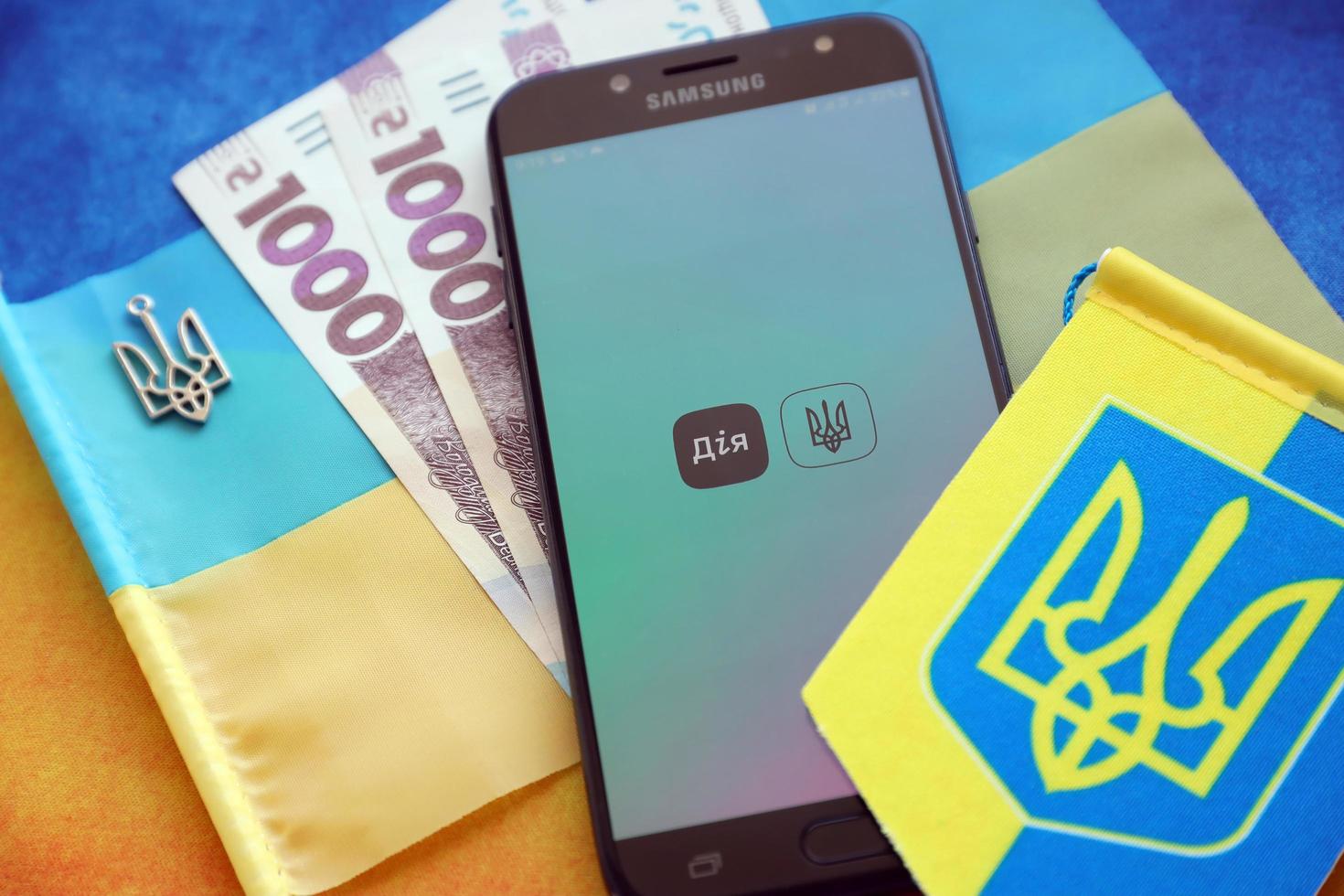 diia app Aan smartphone scherm. diya is een mobiel toepassing met web portaal en een merk van e-governance in Oekraïne foto