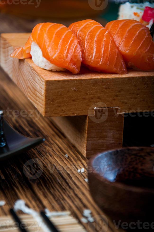 verse en smakelijke oosterse sushi, Japans thema foto
