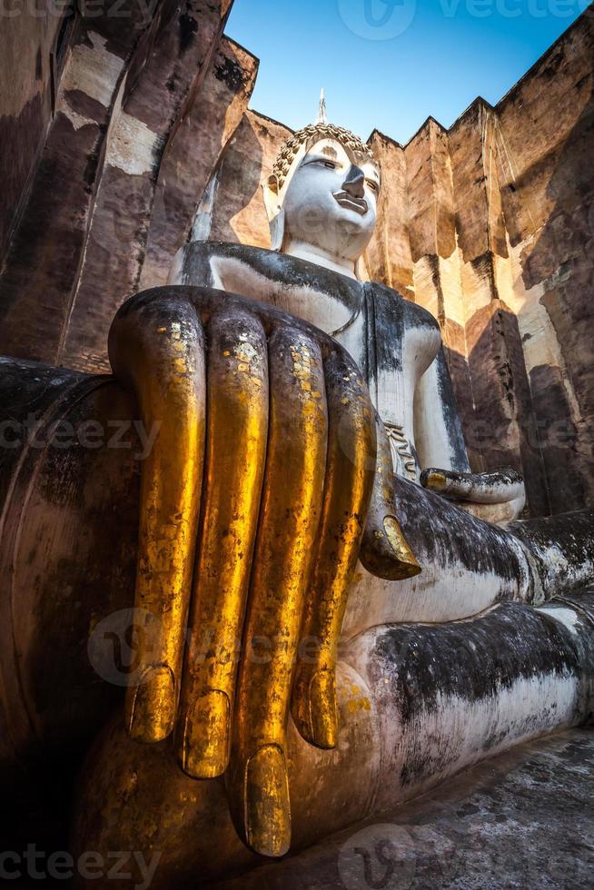 oud Boeddhabeeld. sukhothai historisch park, sukhothai provincie, thailand foto