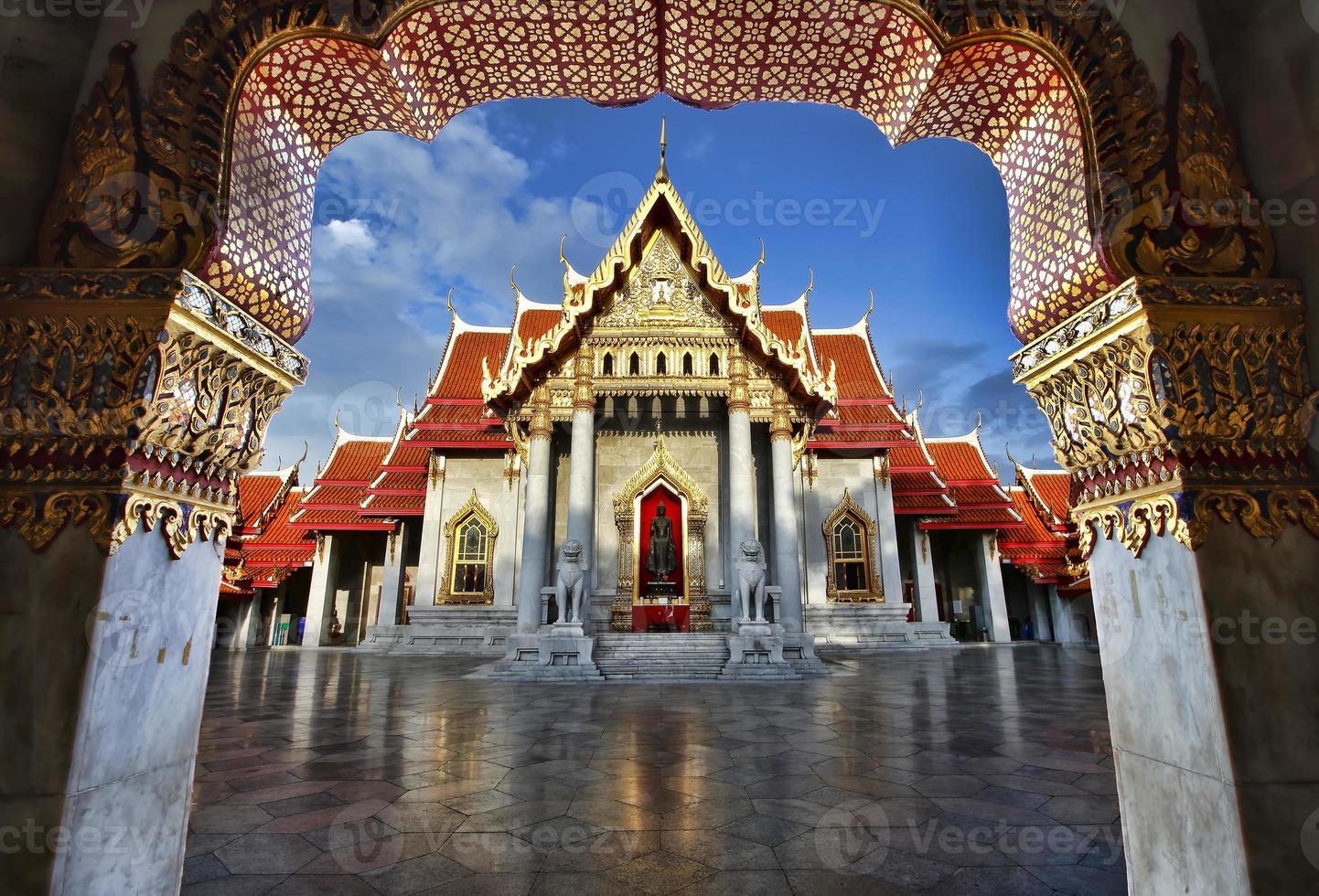 wat benjamaborphit de marmeren tempel bangkok foto