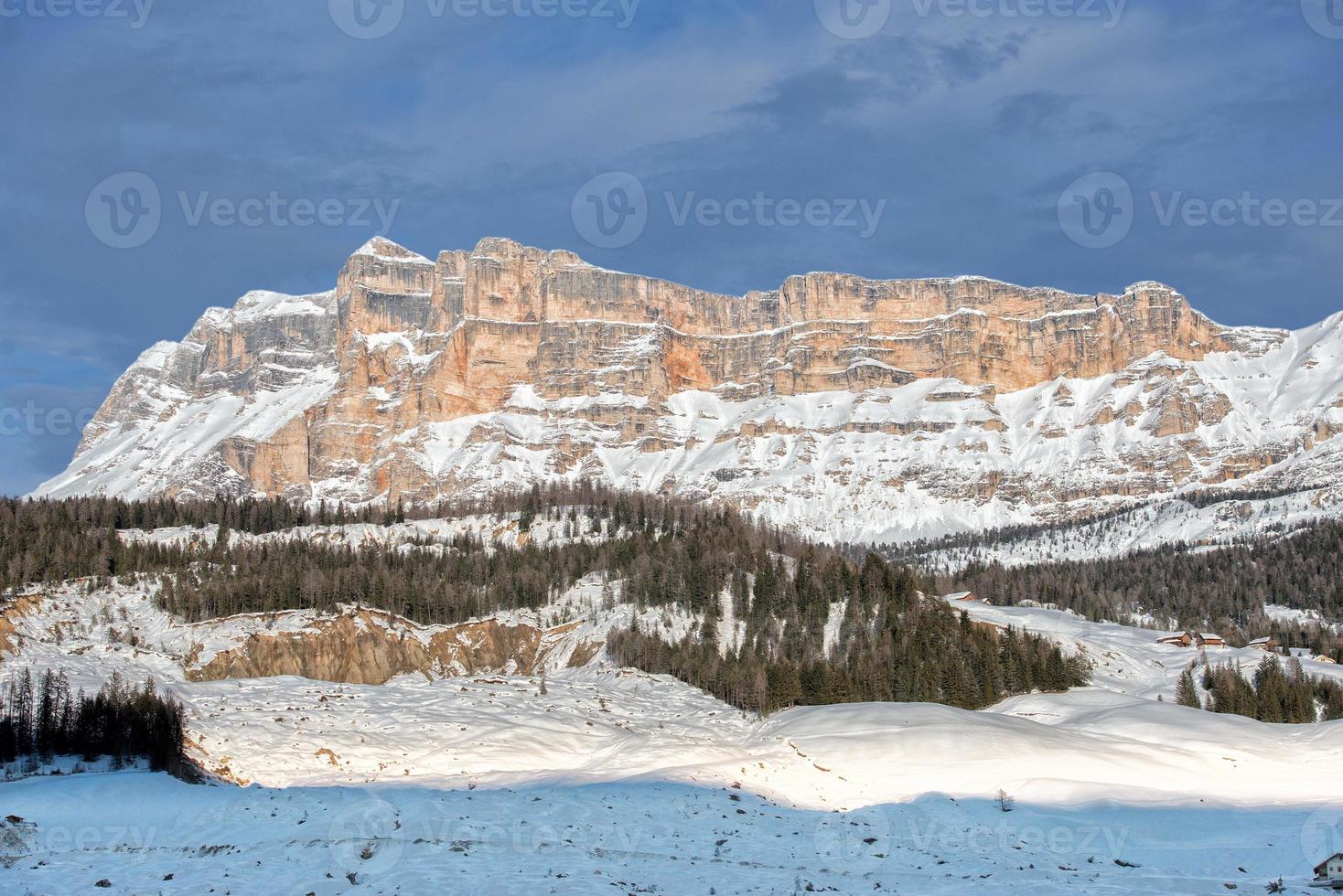 dolomieten reusachtig panorama visie in winter tijd monte Croce foto