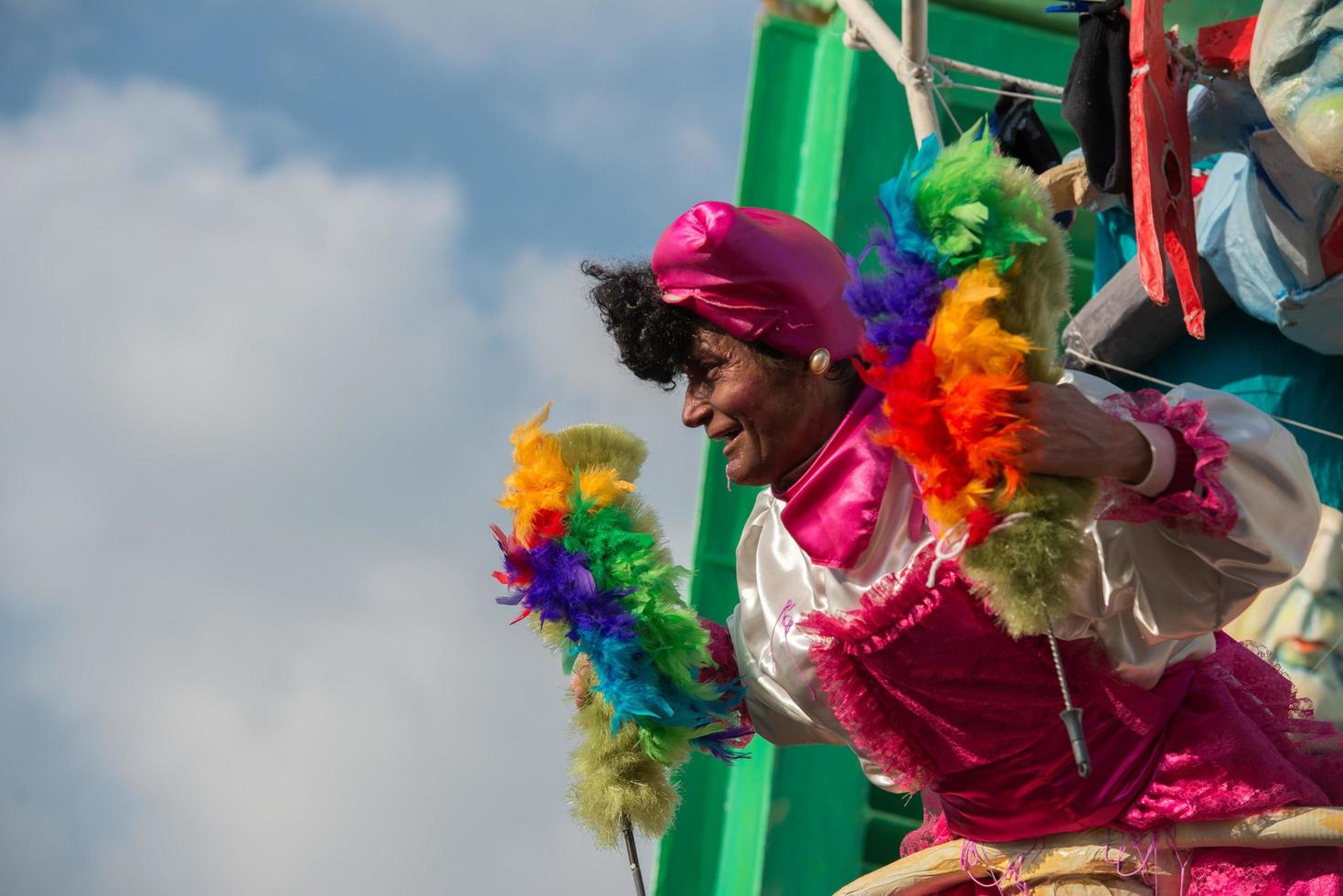 viareggio, Italië - februari 17, 2013 - carnaval tonen optocht Aan stad- straat foto