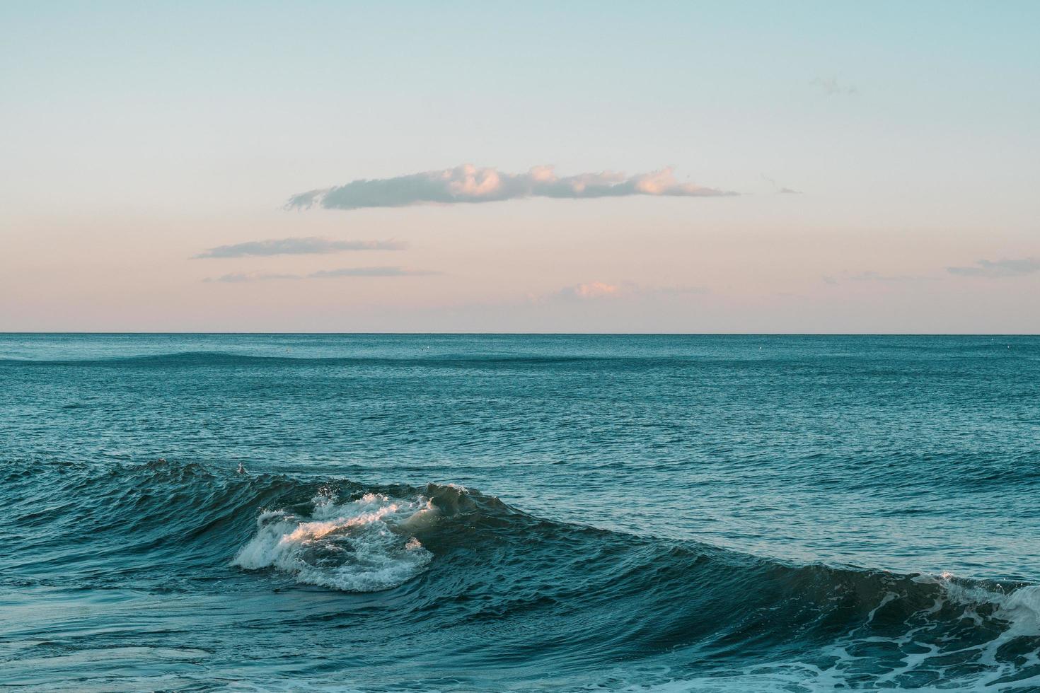 blauwe oceaangolf foto