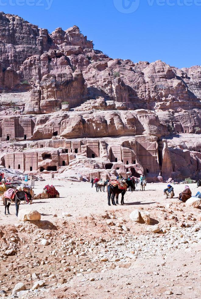 bedoeïenen kamp Aan straat van gevels, petra, Jordanië foto