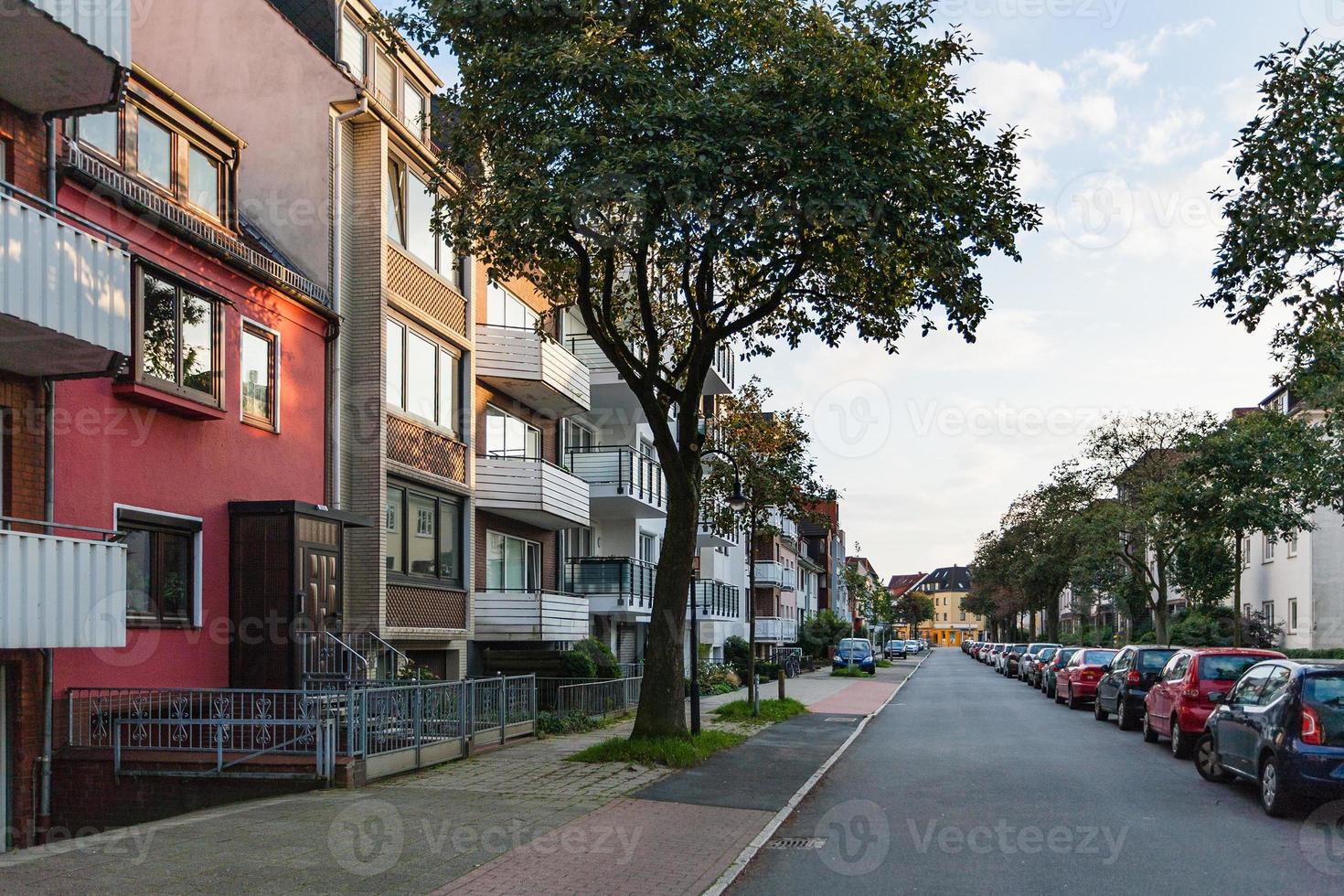 woon- kwartaal in Bremen stad in avond foto