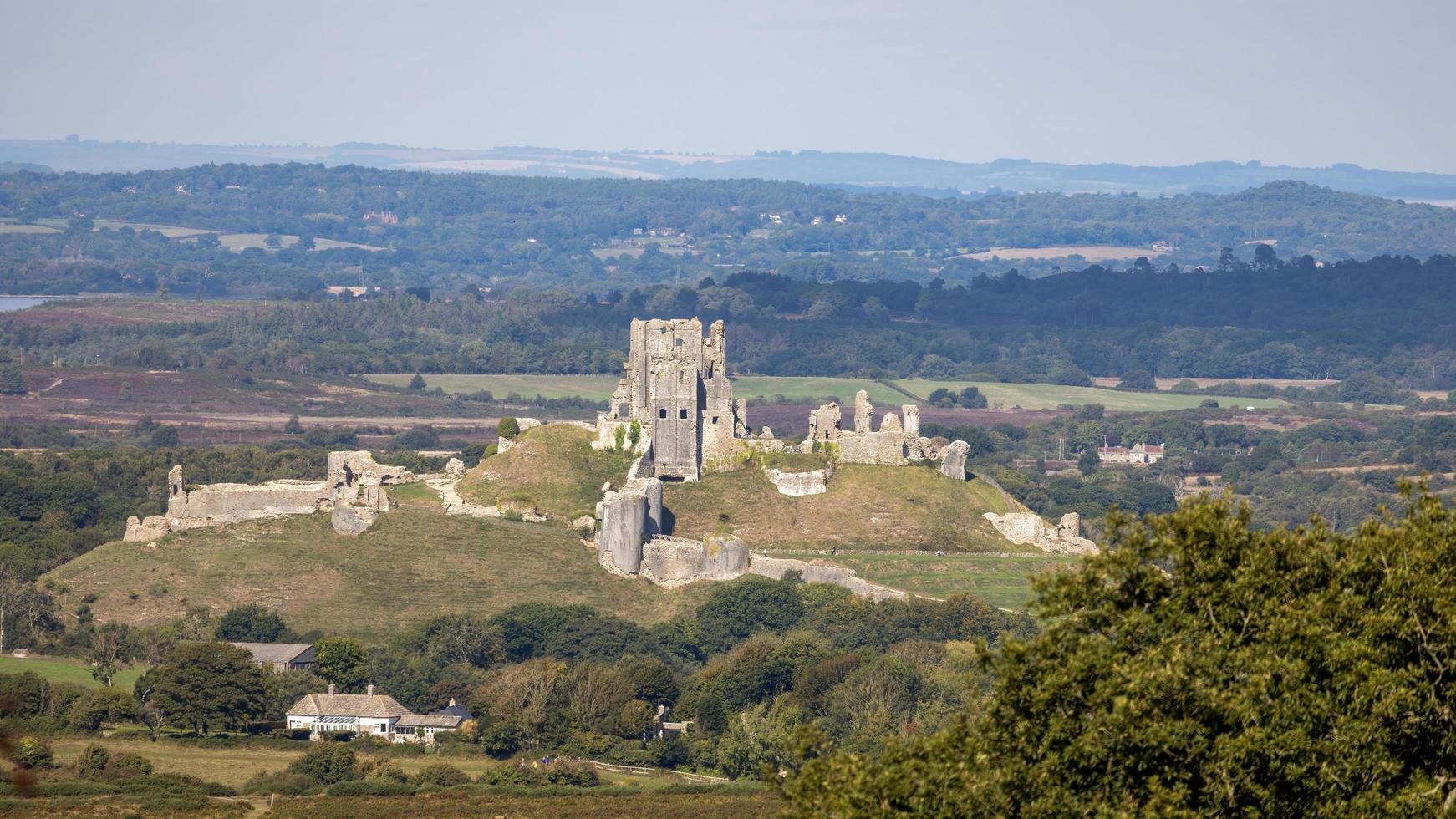 Kingston, dorset, uk - september 21. visie van corfe kasteel in dorset Aan september 21, 2022 foto