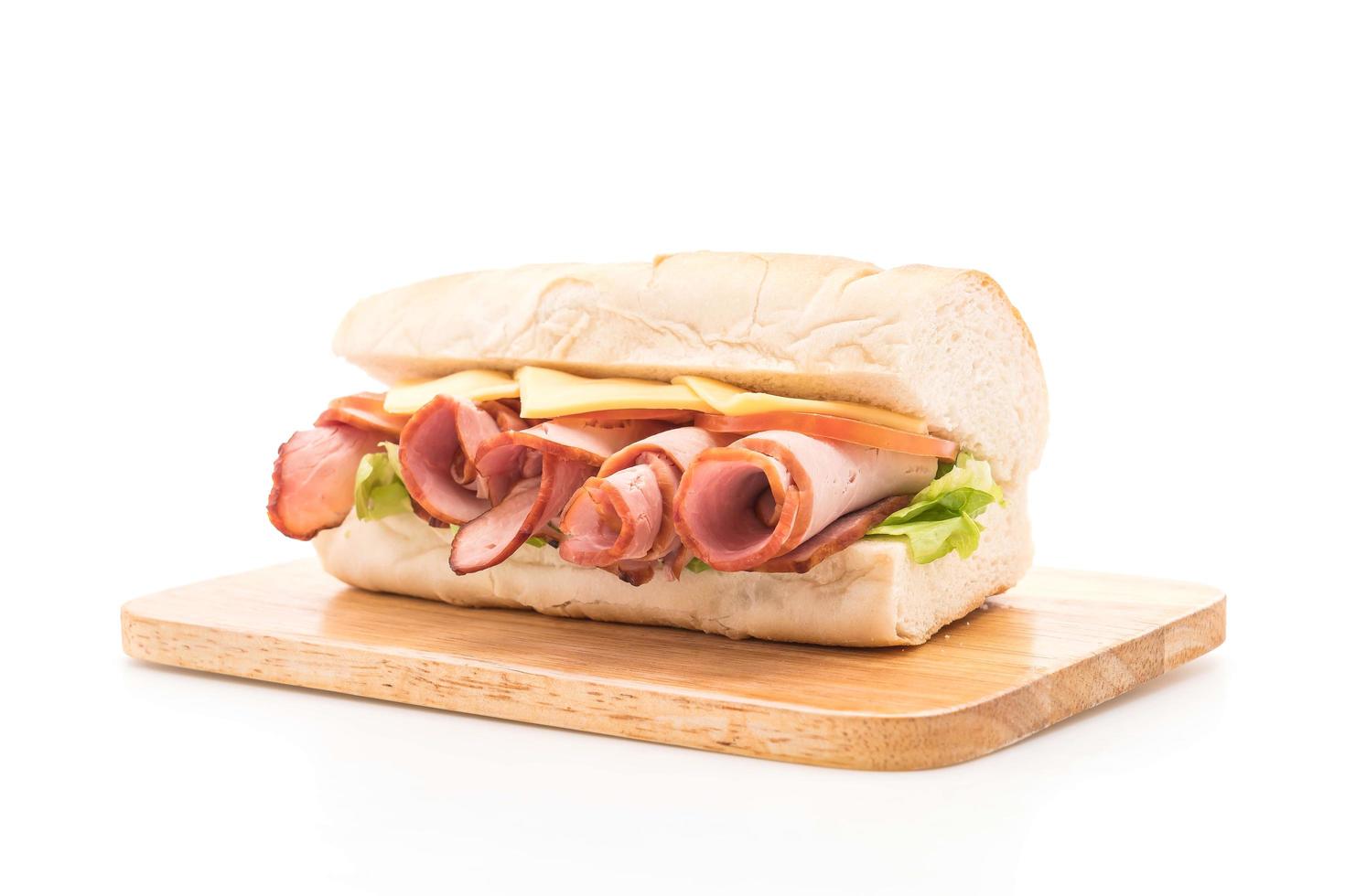 onderzeese sandwich met ham en salade foto