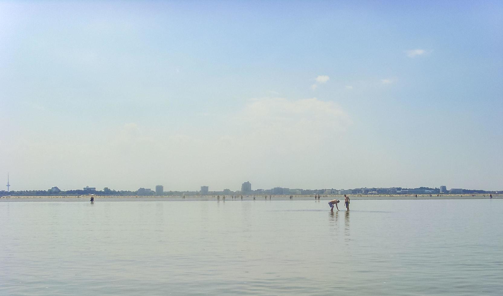 cuxhaven lager Saksen Duitsland 2010 zeegezicht strand wadplaten wandelen Aan de noorden zee kust duitsland. foto