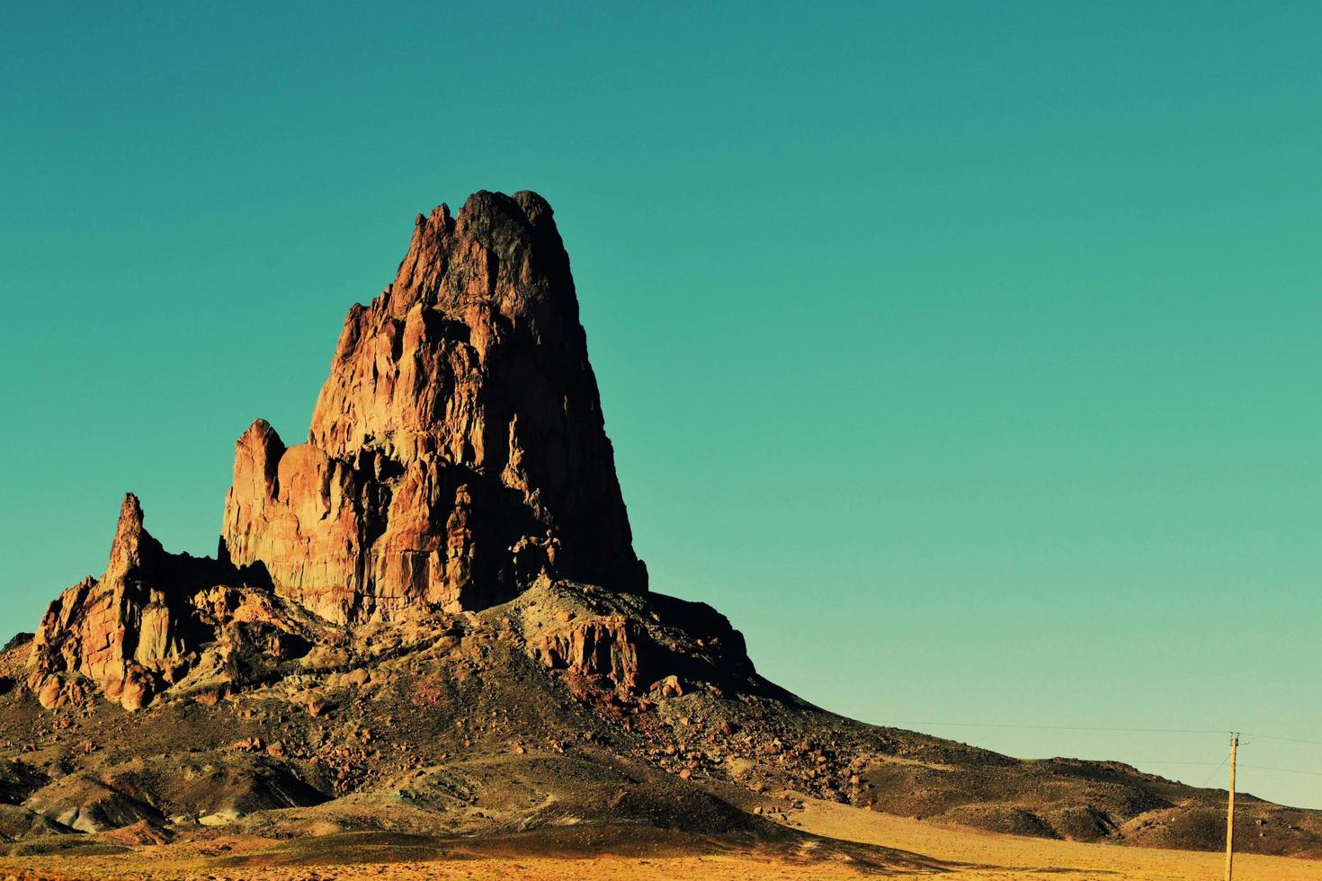 zandstenen butte in monument valley foto