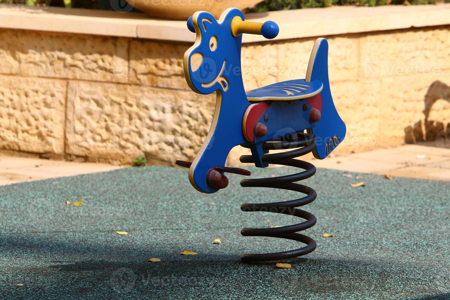 figuren voor spellen en sport- Aan een speelplaats in Israël. foto