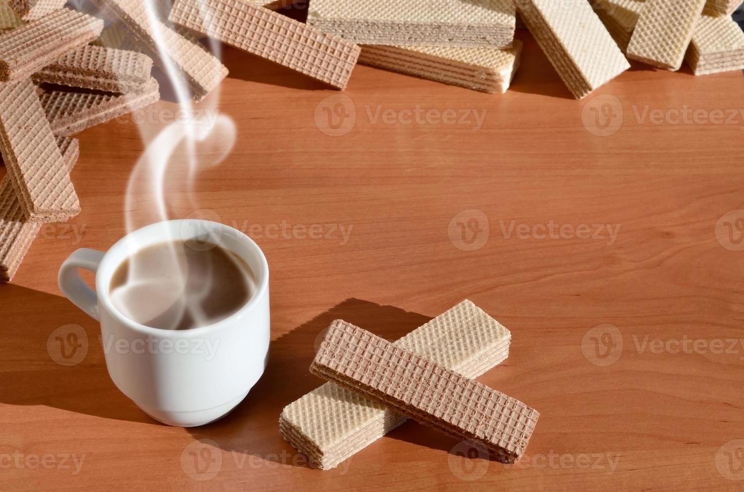 koffie kop en wafels foto