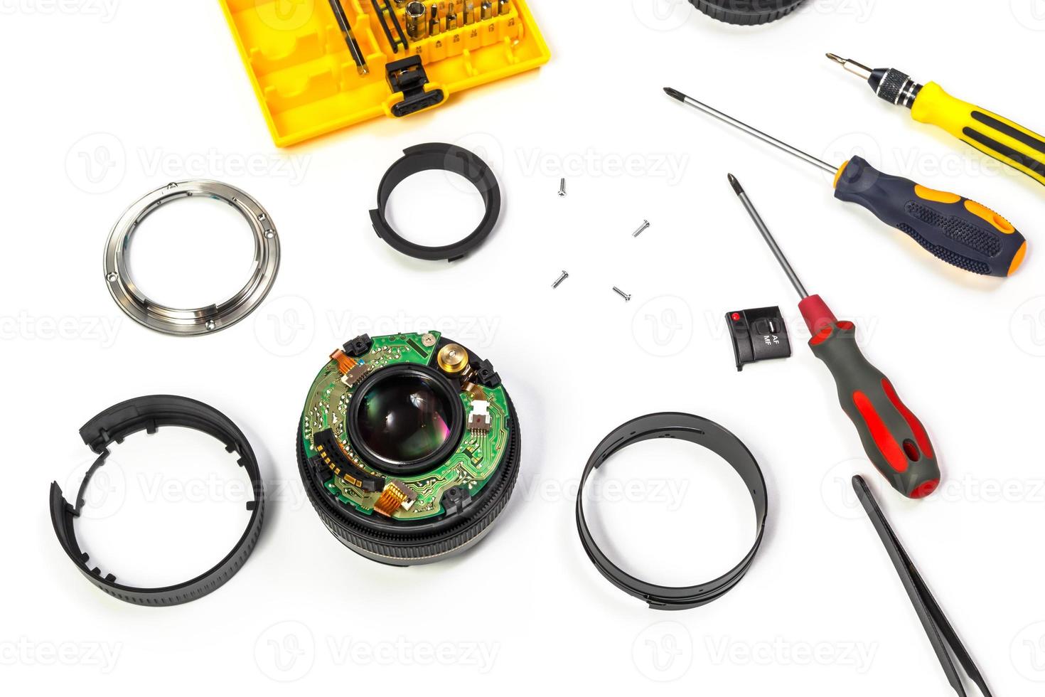 camera lens reparatie Aan wit achtergrond foto