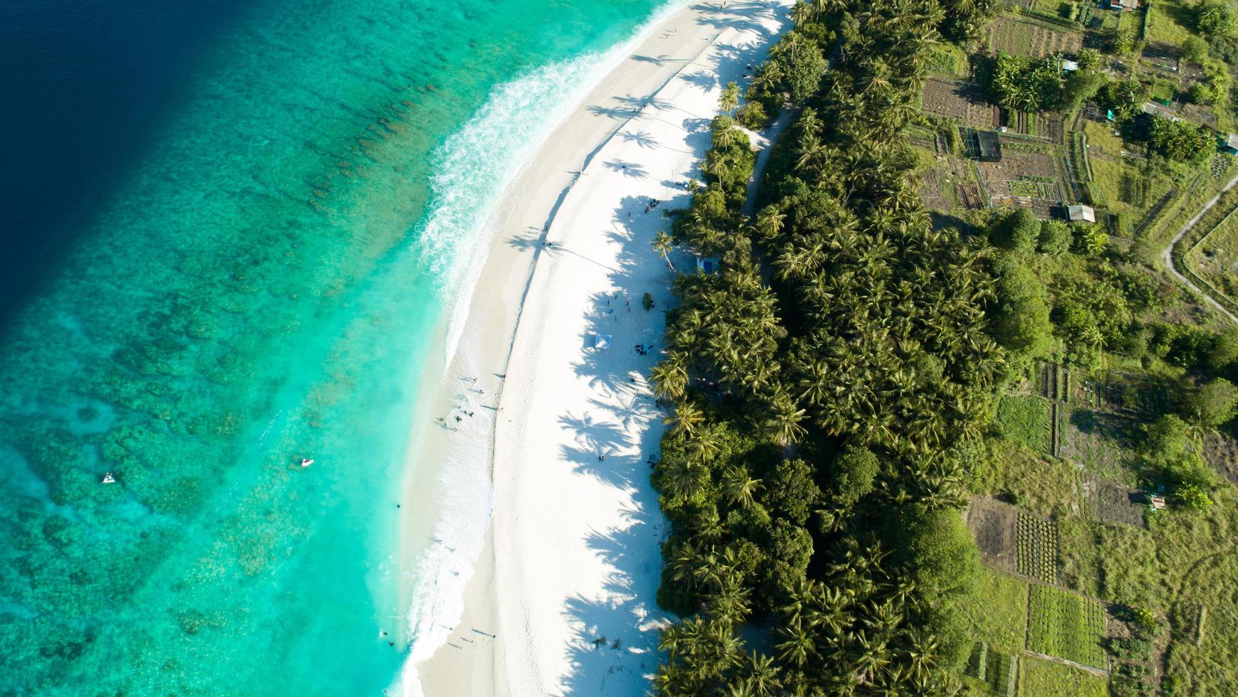 strand op de Maldiven foto