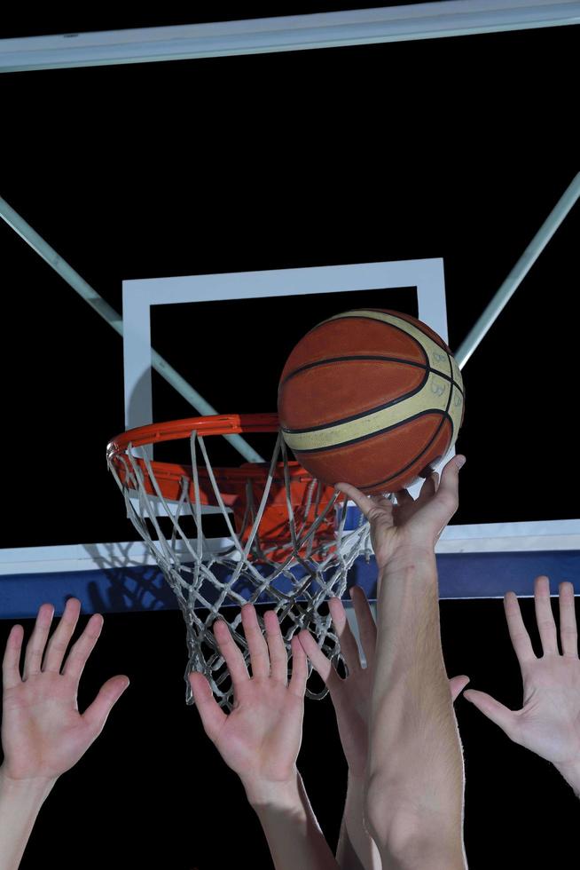 basketbalspeler in actie foto