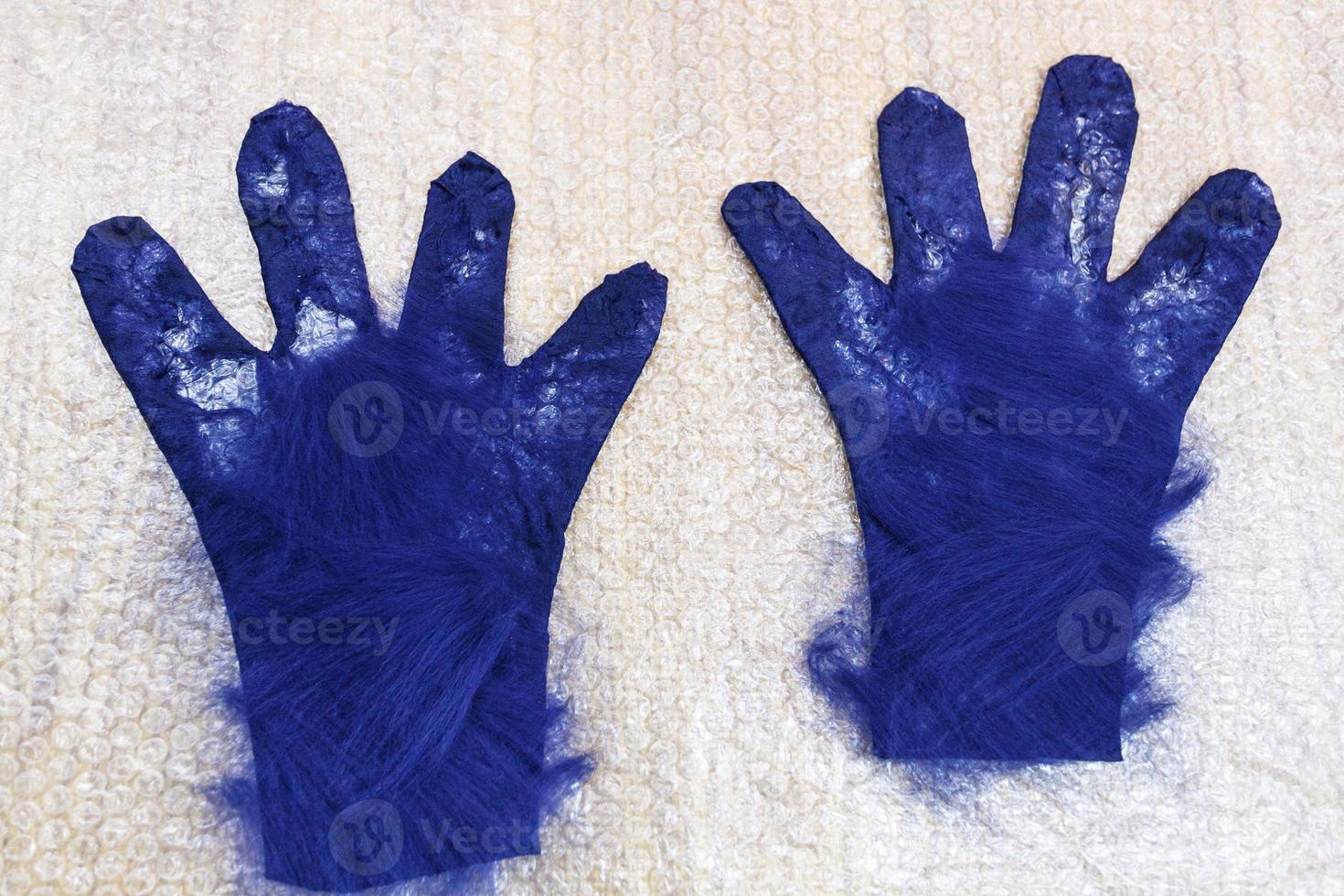 terug kant van handschoenen gedekt door laag van vezels foto