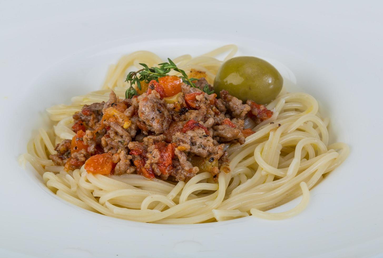 pasta bolognese in een kom foto