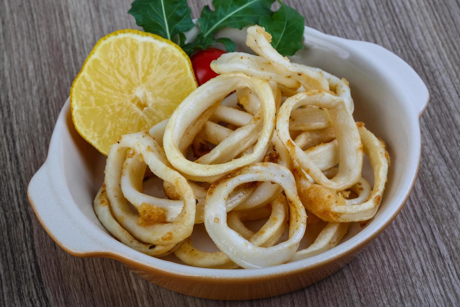 inktvis calamares Aan hout foto