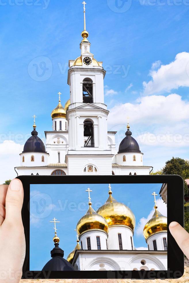 toerist foto's kathedraal van dmitrov het kremlin foto