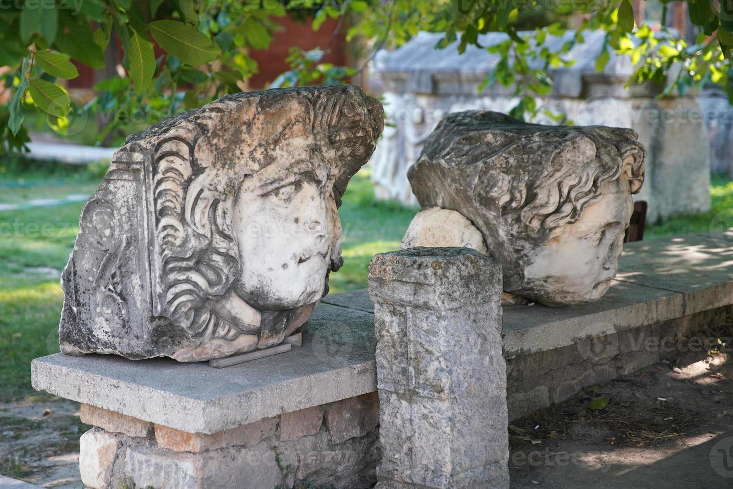 standbeeld in afrodisis oude stad in aydin, turkiye foto