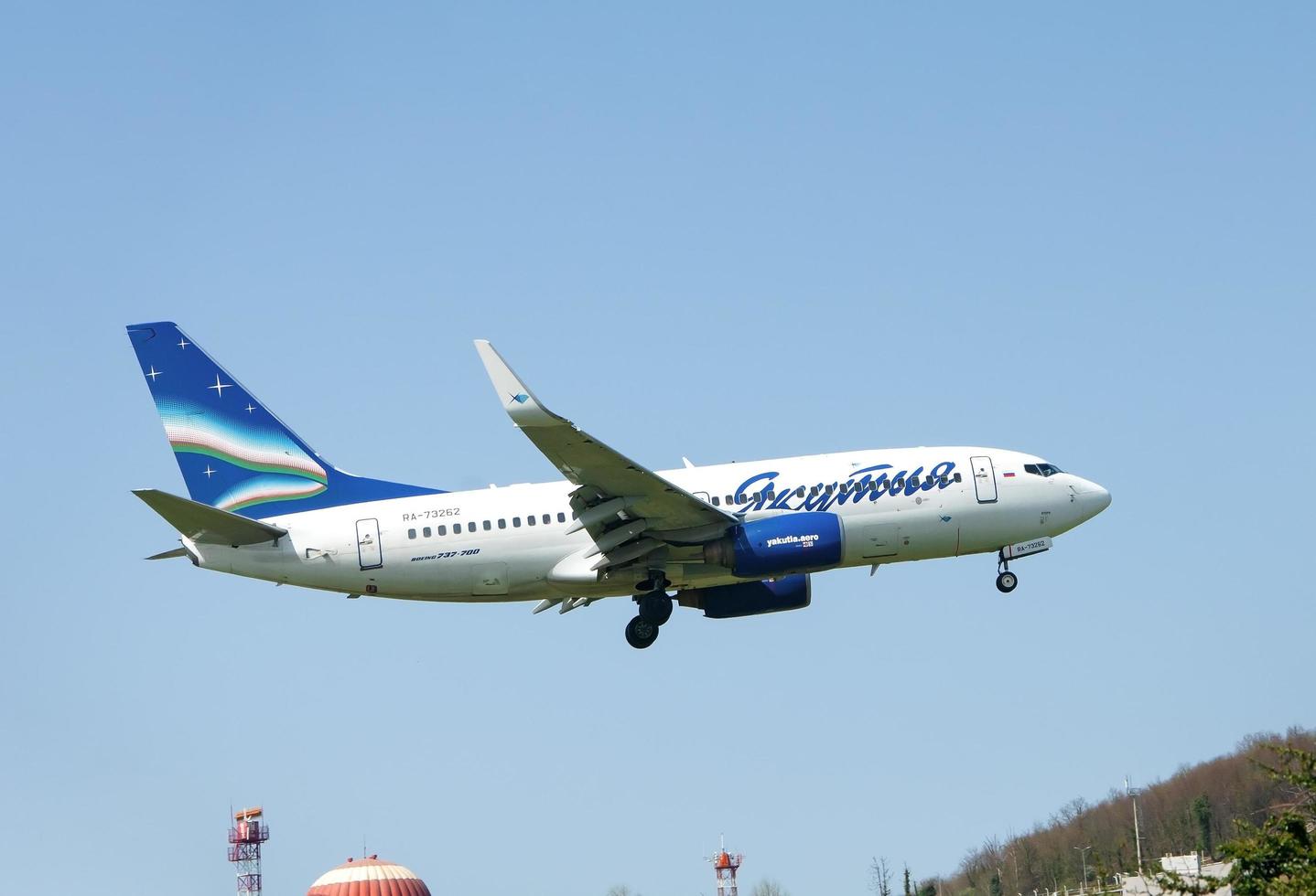 sotsji, Rusland - april 22 , 2022 yakutia luchtvaartmaatschappijen, boeing 737-700 foto