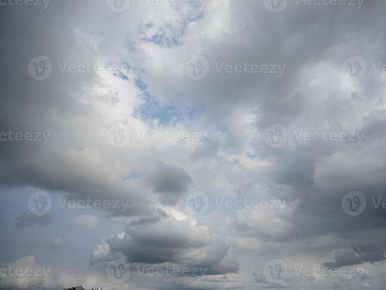 onscherp wolken in de regenachtig seizoen. wolk schot met vervagen techniek foto
