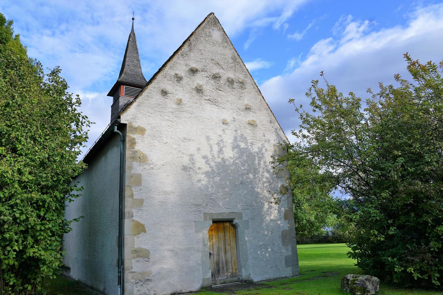 kleine kerk in zwitserland foto