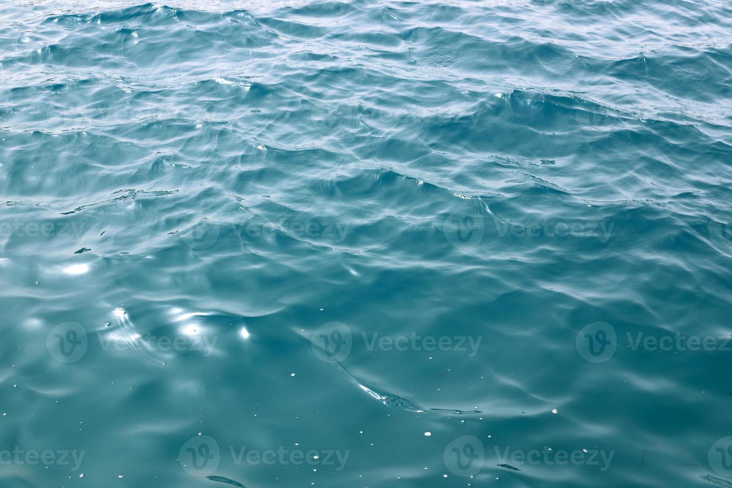 de kleur van de water in de middellandse Zee zee in Ondiep water foto