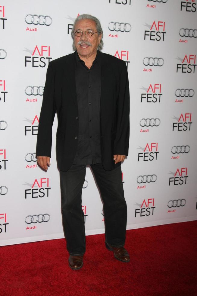 los angeles - nov 12 - edward James olmos Bij de afi fest 2015 - gepresenteerd door audi - de groot kort gala screening Bij de tcl Chinese theater Aan november 12, 2015 in los engelen, ca foto