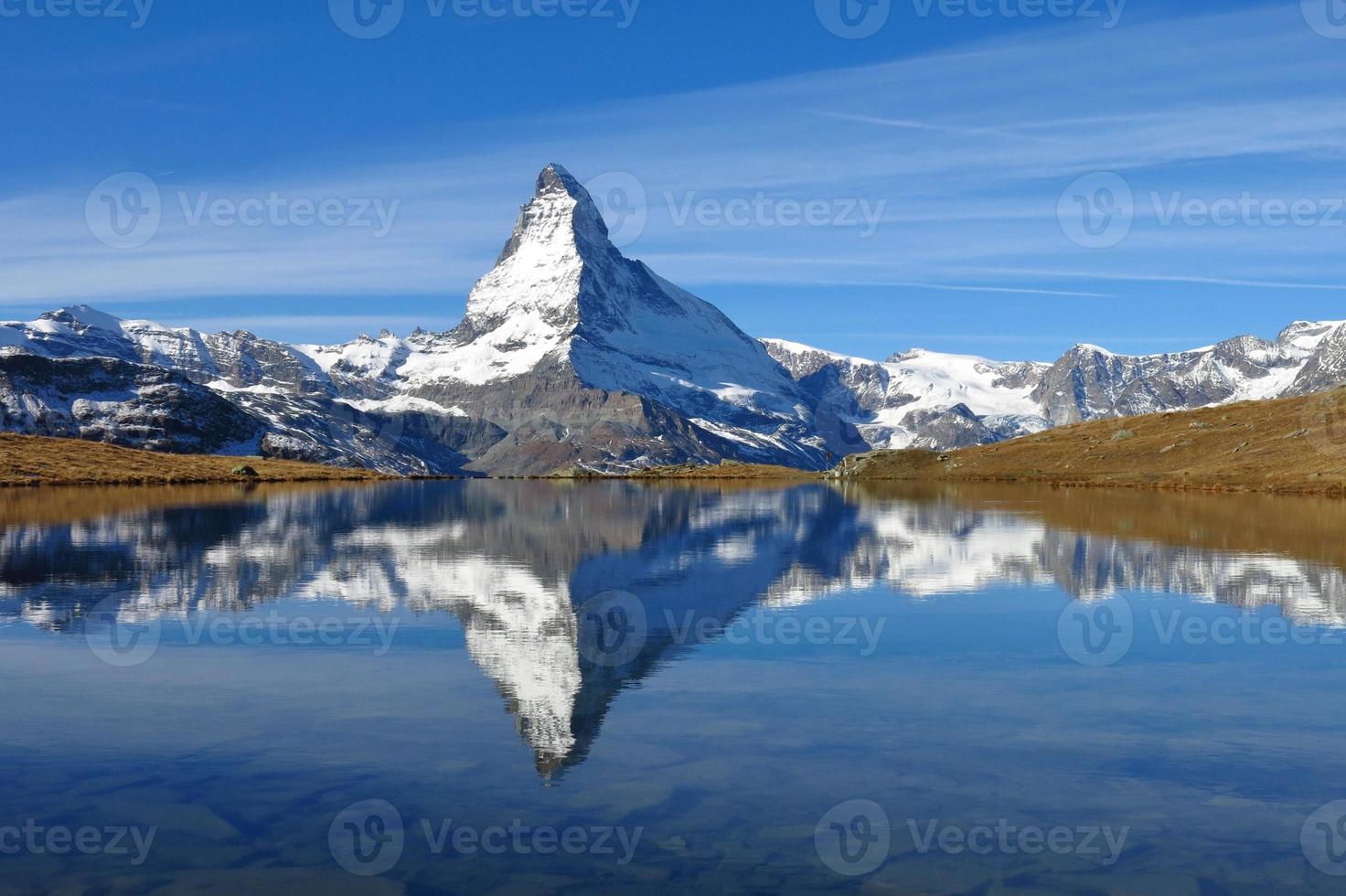 Matterhorn spiegelen in Lake Stellisee foto