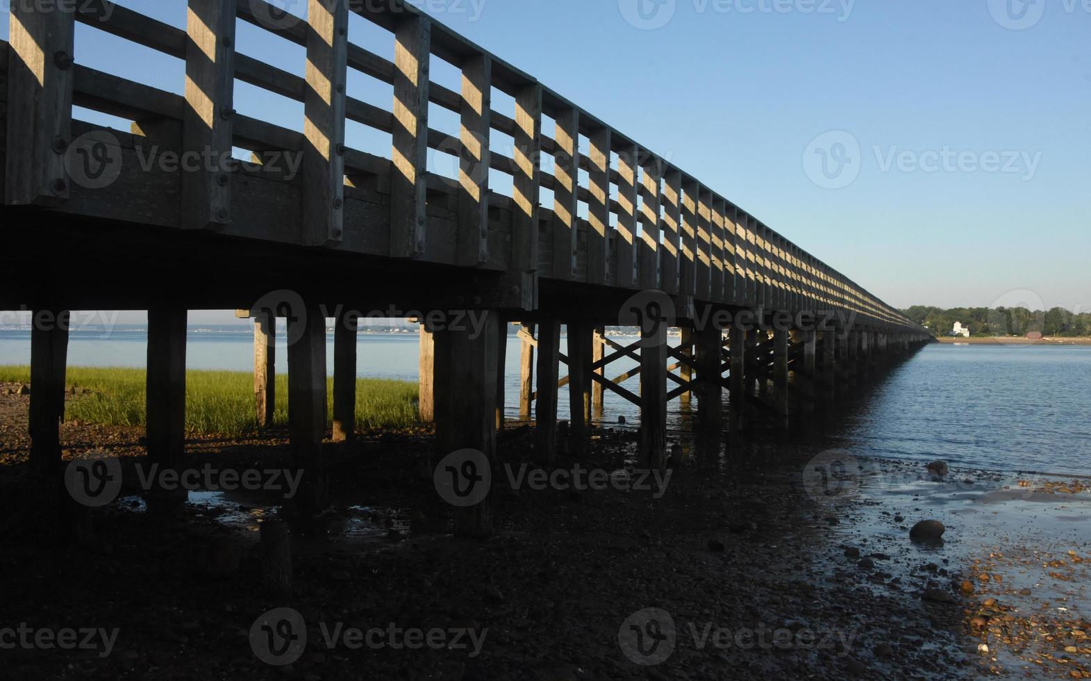 duxbury baai met poeder punt brug in de zomer foto