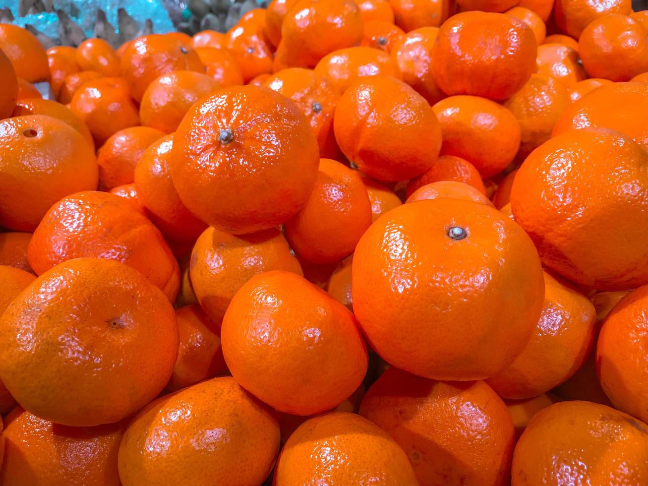 mandarijnen in een supermarkt. foto