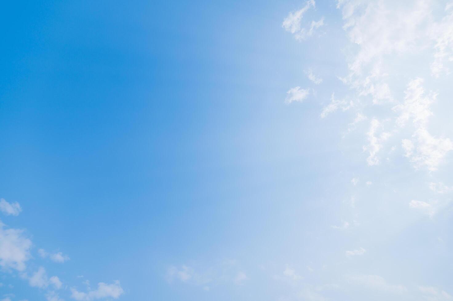 wolken en lucht overdag foto