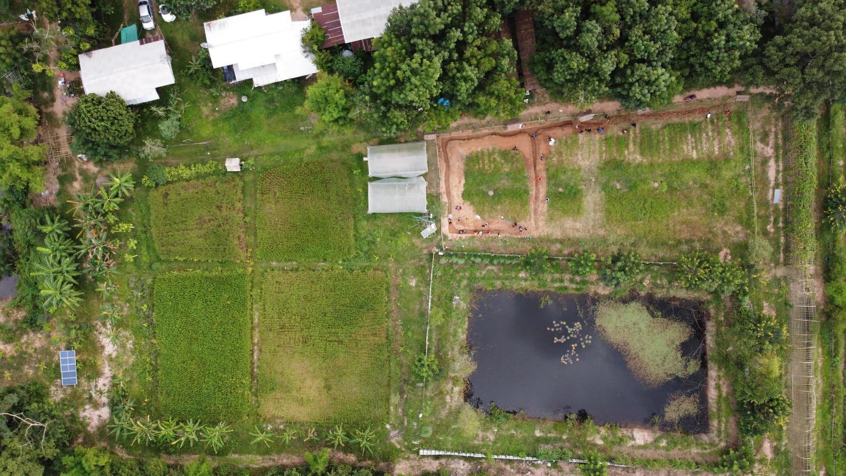 bovenaanzicht van boerderij in Thailand. foto