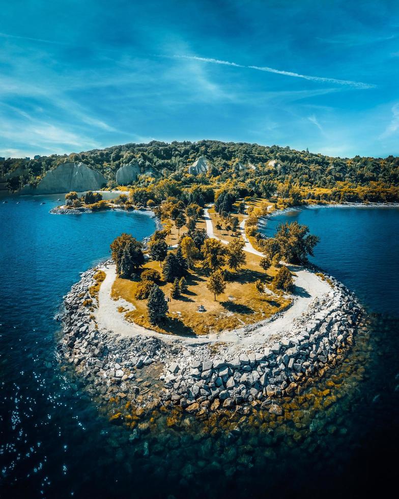 bovenaanzicht van een eiland foto