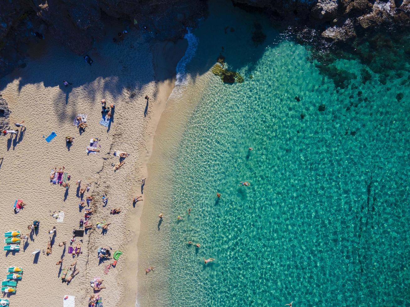 wereld beroemd Alanya Cleopatra strand. antenne foto van de strand. verbazingwekkend zomer vakantie