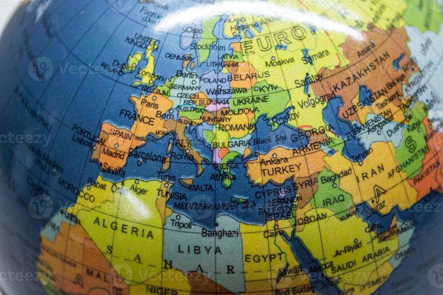 Kaart Van Europa / Noord-Afrika / Midden-Oosten Op Een Wereldbol 1374460  Stockfoto