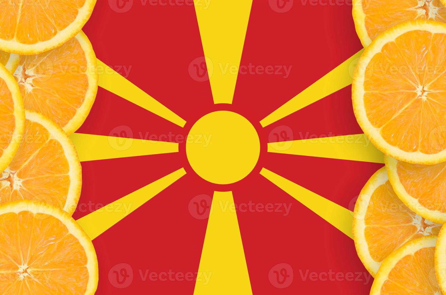 Macedonië vlag in citrus fruit plakjes verticaal kader foto