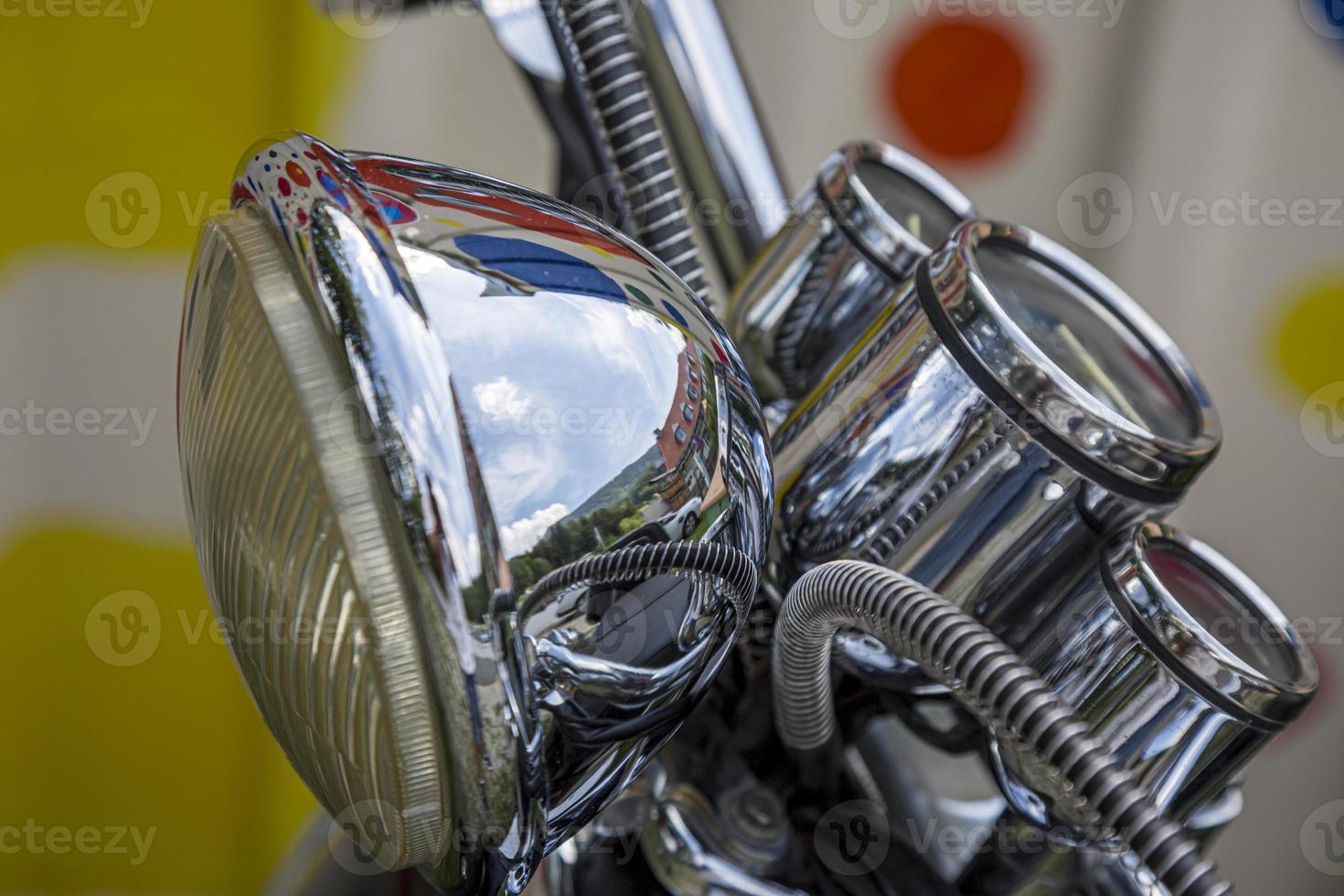 detailopname van een oud wijnoogst fiets koplamp in Italië. foto