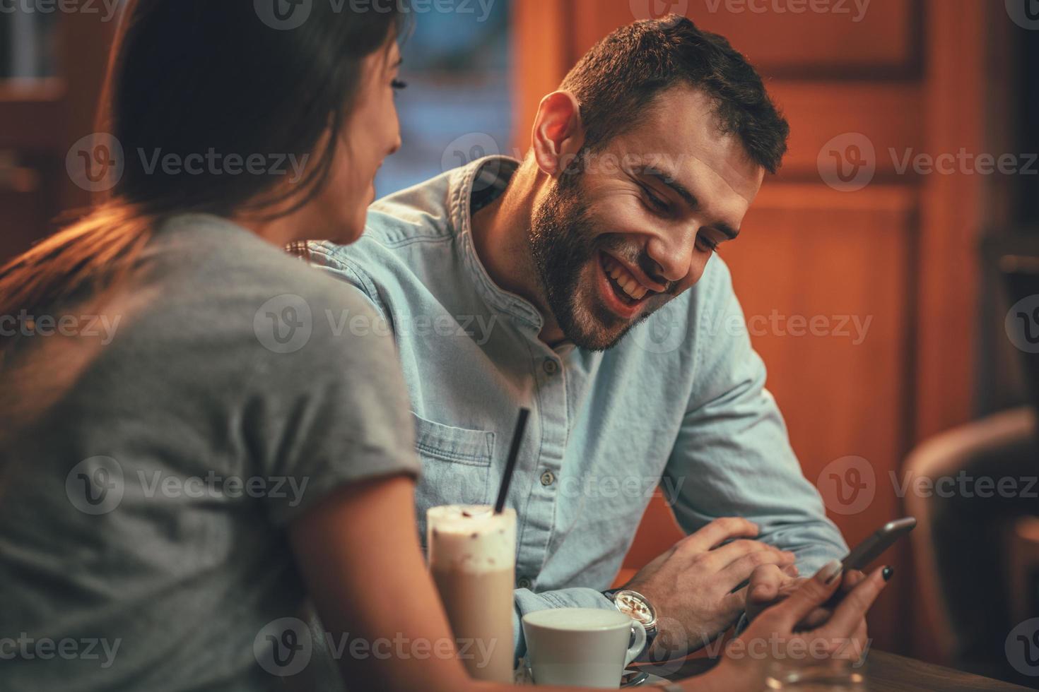 dating in een cafe foto