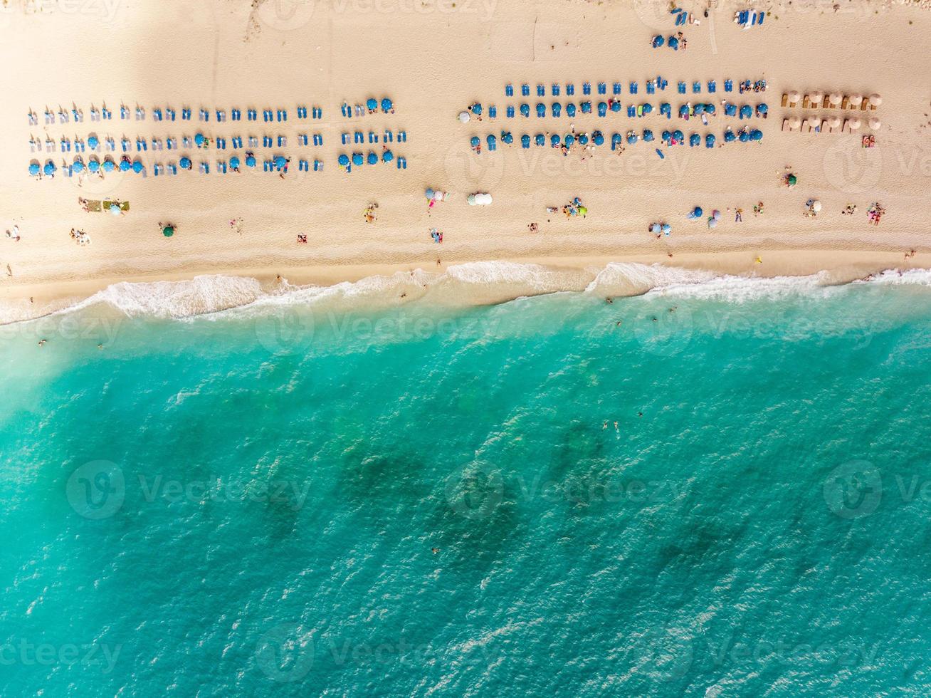 top visie van een zanderig strand foto