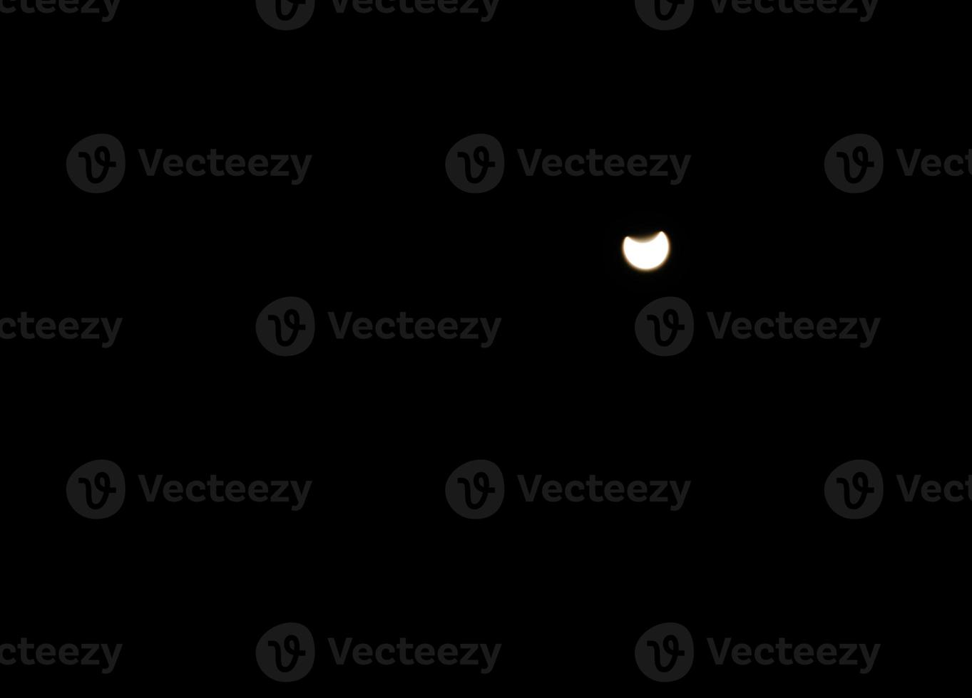 gedeeltelijk zonne- verduistering dat heeft plaatsgevonden Aan dinsdag, oktober 25 kon worden opgemerkt in veel gebieden foto