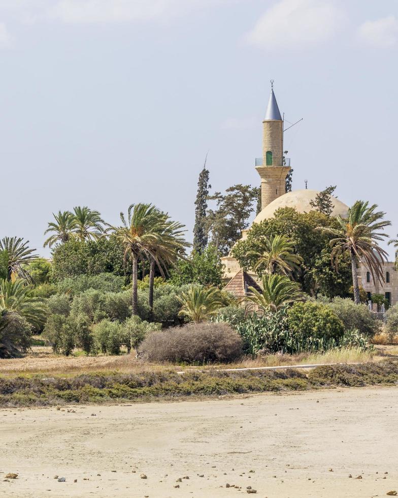 larnaka hala sultan tekke dichtbij zoutmeer in cyprus foto